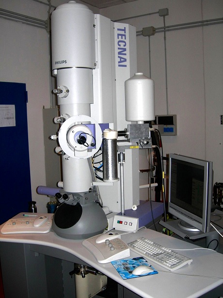 Il microscopio elettronico in trasmissione nel laboratorio del CNR IMM di Bologna