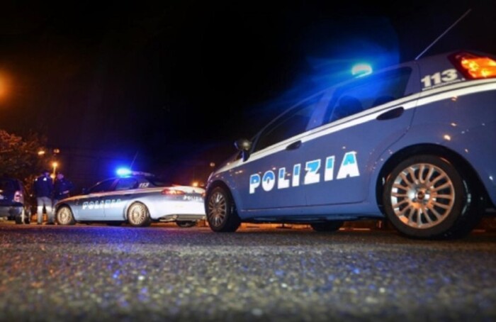 La polizia ha denunciato una donna