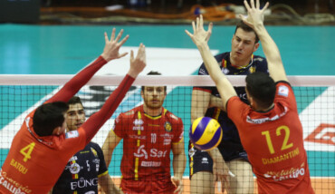 VOLLEY PALLAVOLO. BUNGE RAVENNA TONNO CALLIPO VIBO VALENTIA