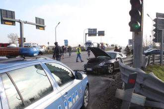 Un incidente all'incrocio tra Adriatica e Ravegnana