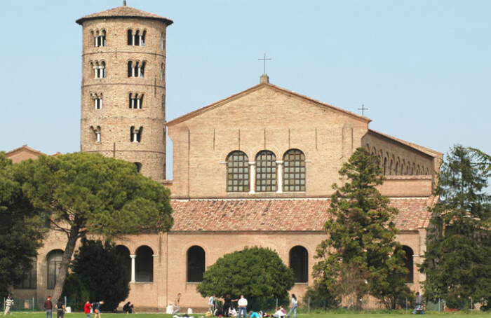 Basilica Di Sant Apollinare In Classe Esterno