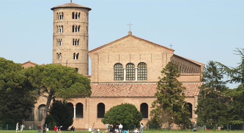 Basilica Di Sant Apollinare In Classe Esterno