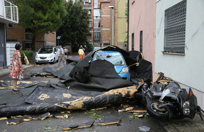 RAVENNA 28/06/17. NUBIFRAGIO, DANNI CAUSATI DA VENTO E PIOGGIA