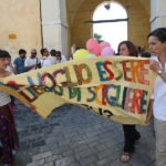 Il corteo contro i vaccini obbligatori in centro a Ravenna