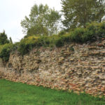 Il “mur novo” che chiude i “nuovi quartieri orientali”