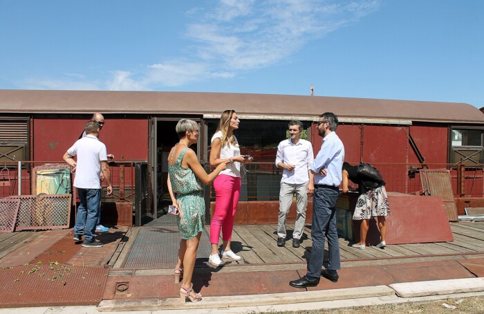 Un Momento Della Visita Della Troupe Di Uno Mattina Al Teatro Binario, Cotignola, 28 Luglio 2017 (1)