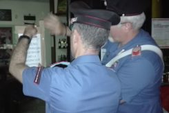 I carabinieri mettono i sigilli al bar