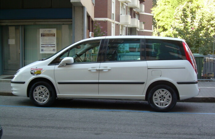 Taxi