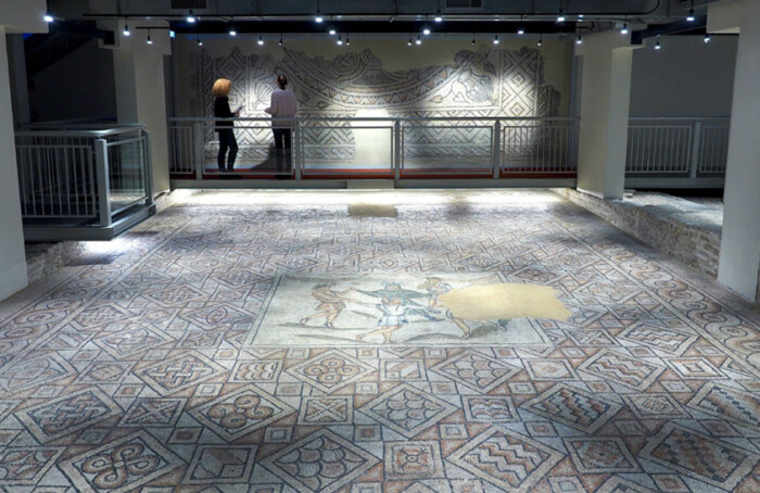 Domus