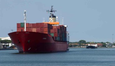 2120 Navi Al Porto