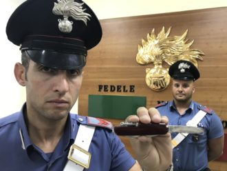 Il coltellino sequestrato