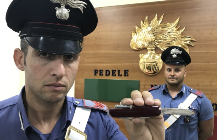 Il coltellino sequestrato
