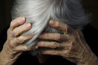 Alzheimer, Anziano