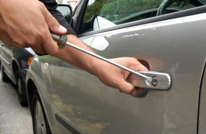 Furto Auto