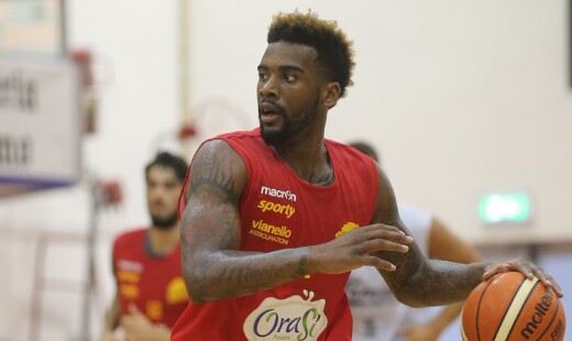 RAVENNA 26/08/17. AMICHEVOLE DI BASKET. ORA SI’ RAVENNA RAGGI SOLARIS FAENZA.