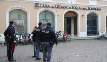 RAVENNA 19/10/17. TENTATA RAPINA CASSA DEI RISPARMI DI FORLI’ E DELLA ROMAGNA IN PIAZZA DELL’ AQUILA