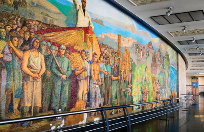 Messina Marittima, Stazione, mosaico parietale