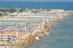 Offerta Ponte 2 Giugno Hotel Rimini Bambino Gratis Mezza Pensione Vacanze Last Minute