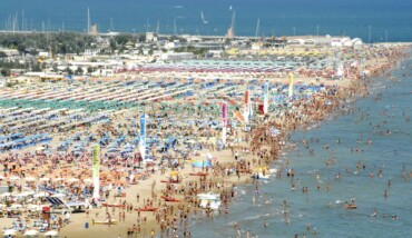 Offerta Ponte 2 Giugno Hotel Rimini Bambino Gratis Mezza Pensione Vacanze Last Minute