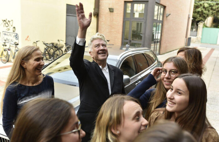 David Lynch Saluta Gli Studenti