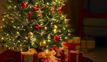 Albero Di Natale Con Regali
