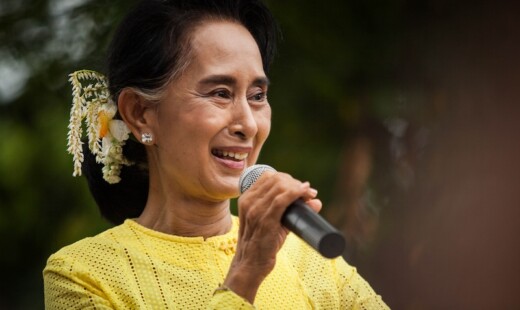 Aung San Suu Kyi Visits Kawhmu During Campaign Trail
