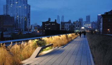 High Line Public Park, New York, veduta notturna
