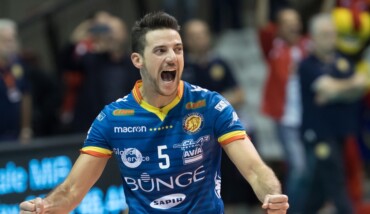 VOLLEY PALLAVOLO. Bunge Ravenna BCC Castellana Grotte 3 0.