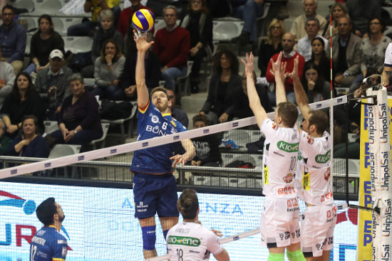 VOLLEY PALLAVOLO. BUNGE RAVENNA KIOENE PADOVA 3 1. POGLAJEN