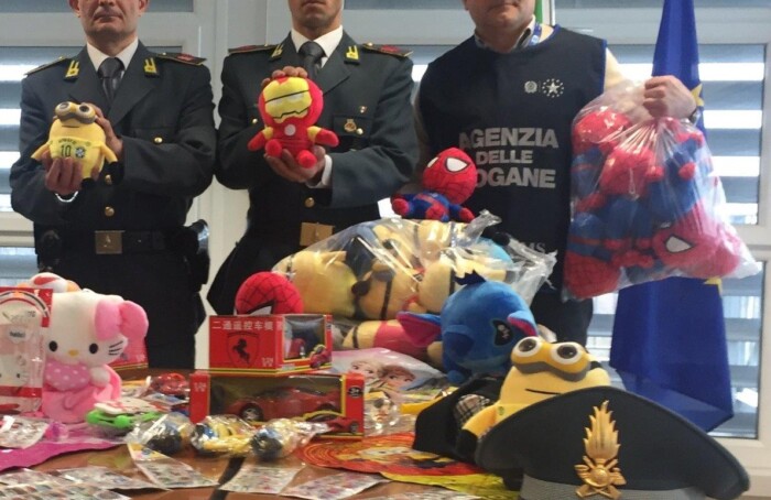 Sequestro giocattoli finanza