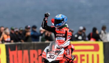 Melandri Festeggia Australia Vetri