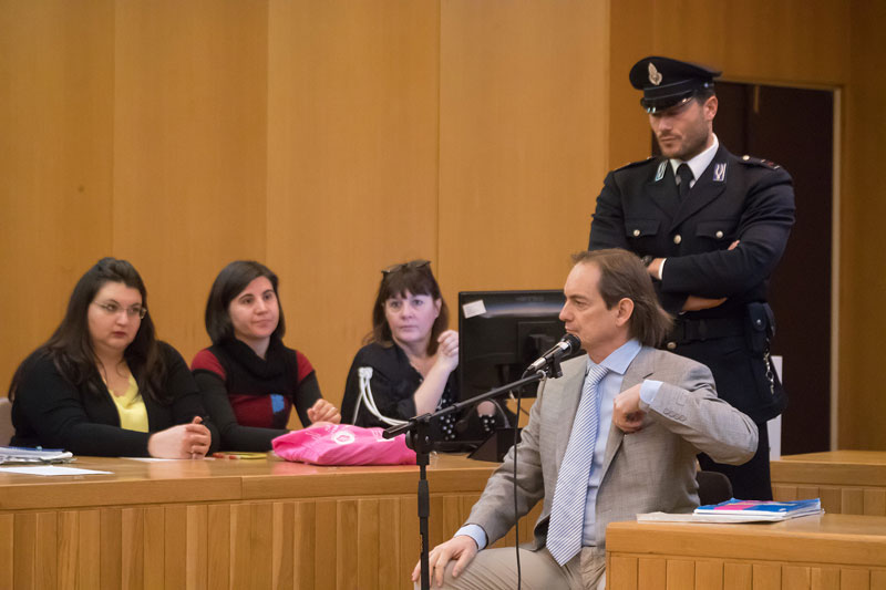 Cagnoni: «Giulia rispose al telefono davanti a me». Ma i tabulati lo ...