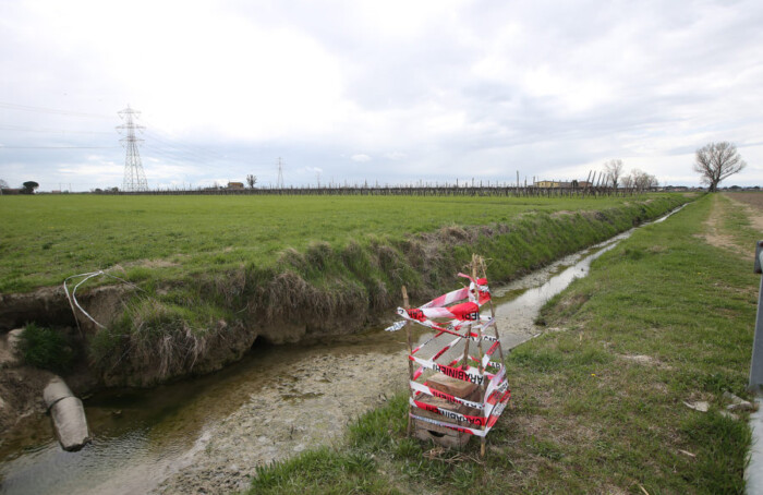 RAVENNA 31/03/18. ORDIGNO BELLICO TROVATO IN UN CAMPO A SAVARNA SU VIA BASILICA