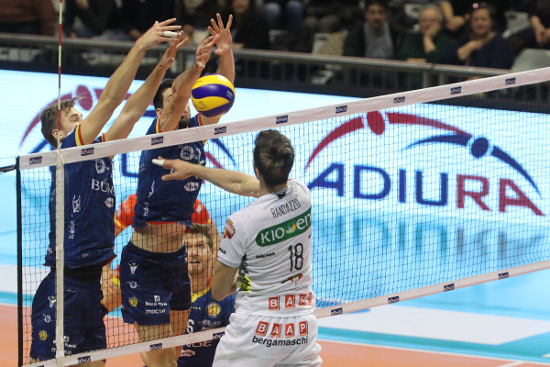 VOLLEY PALLAVOLO. BUNGE RAVENNA KIOENE PADOVA 3 1.