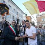 Il sindaco con la Challenge Cup