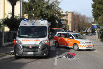 RAVENNA 3/04/18. INCIDENTE IN VIA MANGAGNINA, CICLISTA INVESTITO