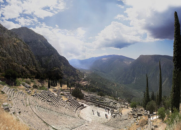 Teatro Di Delfi 700x583