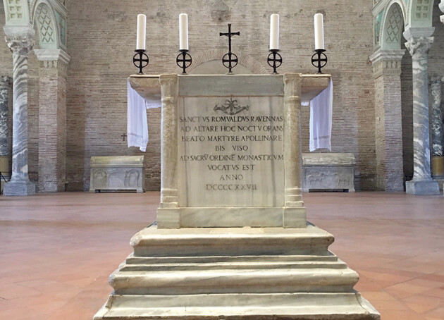 Sant'Apollinare In Classe Altare