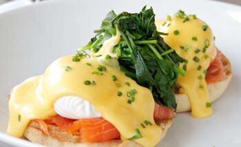 Uova Benedict Salmone