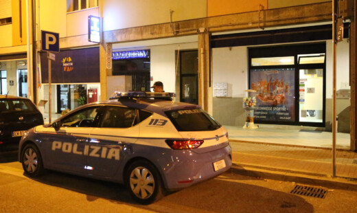 RAVENNA 24/06/2018. RAPINA Alla Sala Gioco Enjoy Bet Di Via Panfilia