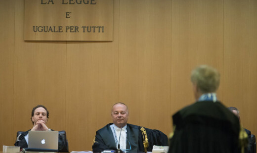 Al centro il giudice Schiaretti