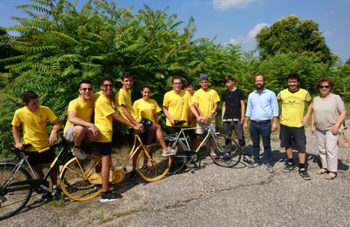 18 07 06 Ass Baroncini Con Magliette Gialle 2