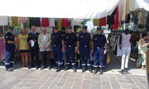 18 08 04 Volontari Carabinieri Mercato Sighinolfi 6