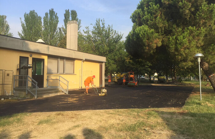 18 08 10 Lavori In Corso A Scuola A Mezzano2