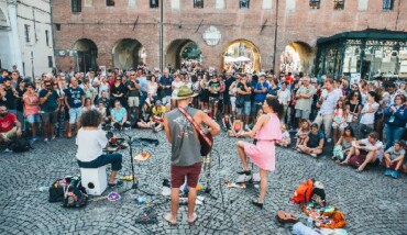 Buskers