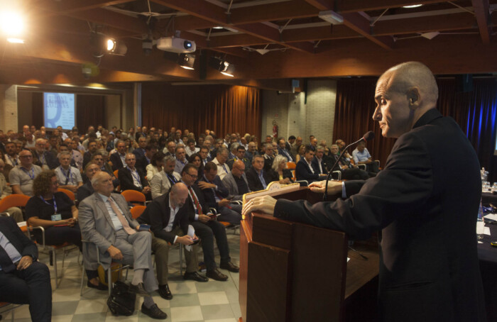 L'assemblea di Confcooperative