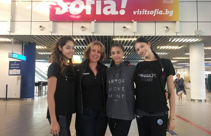 Milena Badassarri A Sofia (prima Da Destra)