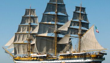 Nave Amerigo Vespucci