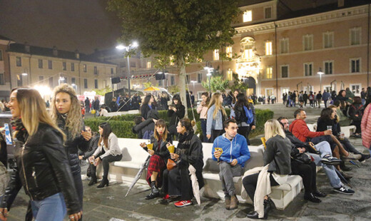 Notte Oro Piazza Kennedy