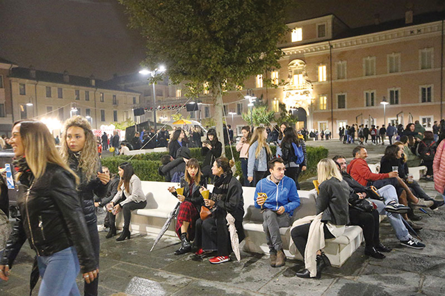 Notte Oro Piazza Kennedy